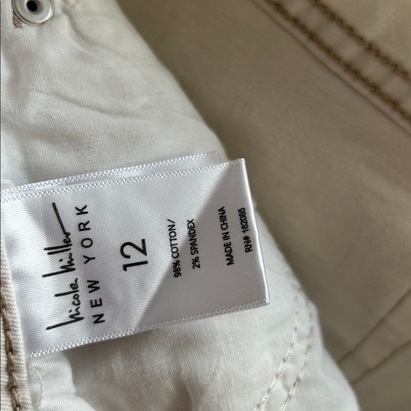 Shorts - Picture 3 of 4